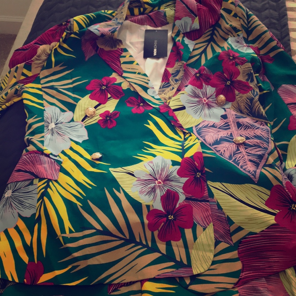 FashionNova Tropical Set Blazer and Pants